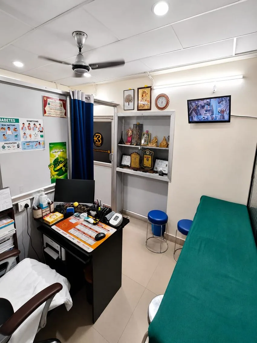 Patient Examination Room at KB Clinic Karaikal – ECG and Full Health Checkup